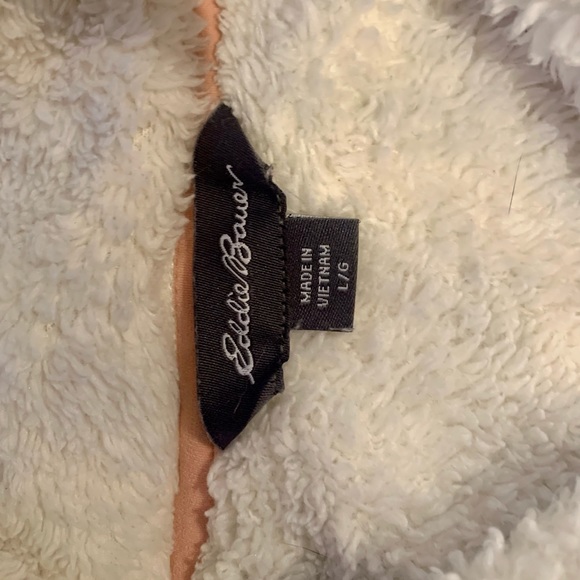 Pre-loved Eddie Bauer Sherpa sweater w/ pink detail 💕🤍 - Picture 4 of 4
